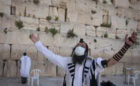 Love and rapprochement: When the king goes out into the field