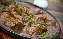 תבשיל בשר ראש בפטריות ויין