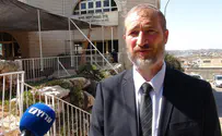 "אל תיכנס לבית הכנסת אם אינך מחוסן"