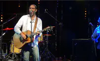 Watch live: The 'Night Club' Second hakafot
