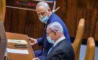 СМИ: Нетаньяху предложил Ганцу быть первым в ротации