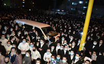 גרפיטי רוסס נגד האדמו"ר, החסידים מחו