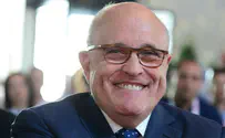 Giuliani presents evidence of voter fraud