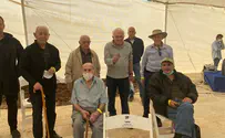 אני חושב על החברים שאינם