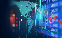 US stocks start December strong, another month of gains expected