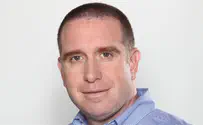 על ההגה                        