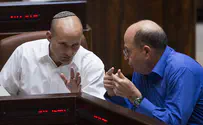 יעלון תוקף את בנט: ילך עם נתניהו