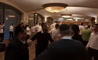 מלווה מלכה במלונית הקורונה