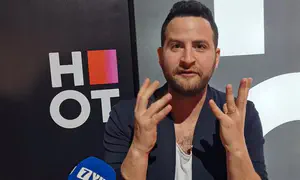 גיא הוכמן: "גיבורים בלי מדים"