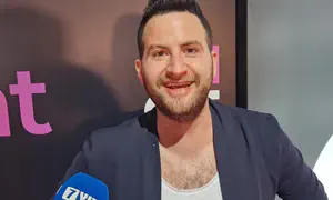 צפו: ההופעה בוטלה, היכן חגג גיא הוכמן?