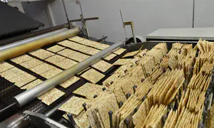 השעון מתקתק, והבצק הולך לפח