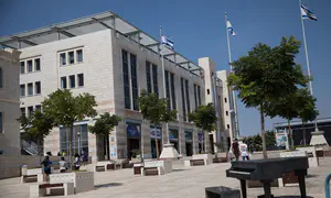 סערה בירושלים סביב "תיקון שבועות"
