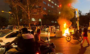 קולות נדירים של אנשי צבא ומשטרה מלב איראן
