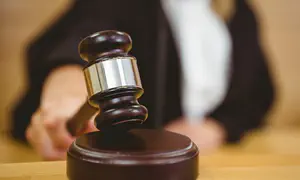 Dissolution order for association linked to UAL