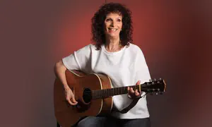 הזמרת והיוצרת אסתר שמיר הלכה לעולמה