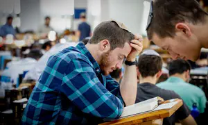 Студенты ешив «Хесдер» смогут получить разрешение на оружие