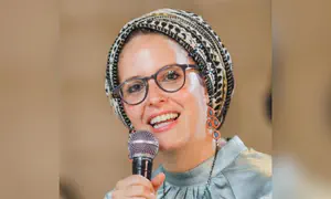 אני לא מסתכלת
