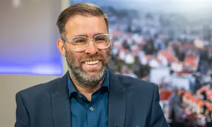 סערת הפועל הפלסטיני בביתו של אורן חזן