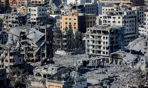 בכיר בעזה מציע: להשליך פסולת לים