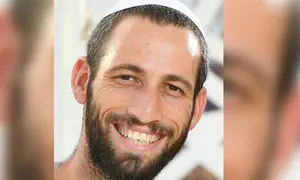 חגי משען בשיר מרגש לזכר גיסו שנפל