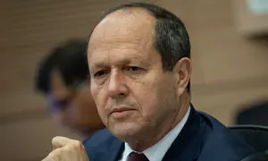 ברקת מסמן את האיש החזק של ערוץ 12