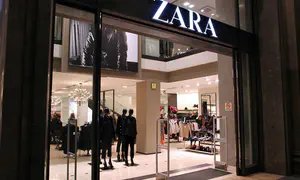 Zara сняла с продажи скандальный костюм