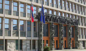 Slovenia bans all weapons trade with Israel