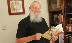 ההיסטוריה קוראת לנו - ואנחנו שותקים