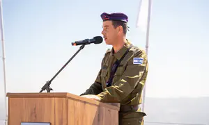 רבש"ץ יצהר הודח