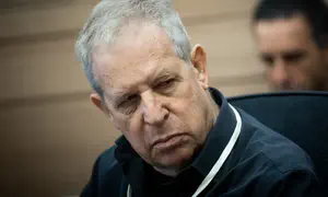 גיורא איילנד חושף: "יש לי סיבות לדאגה"