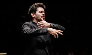 המנצח הישראלי שובר שתיקה