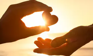 להיות איתה באמת: סודות ההתמקמות הזוגית