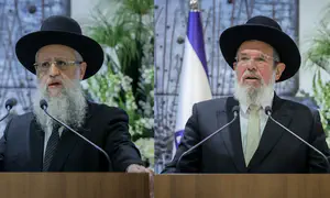 Do not hold prayers in synagogues