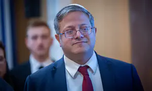 «Полицейский сказал: «Упрямая». Я решил: «Она будет моей женой»