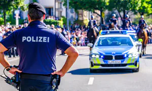 German author compared Netanyahu to the Nazis and was arrested