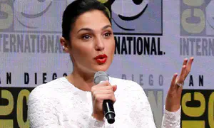 Gal Gadot’s Hollywood star vandalized with anti-Israel graffiti