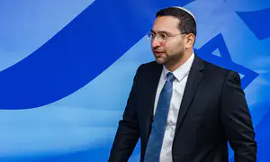 Minister Wasserlauf catches thief in Tel Aviv