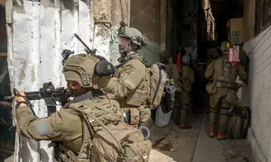 צה"ל פורץ דרכים והורס בתים במוקדי הטרור