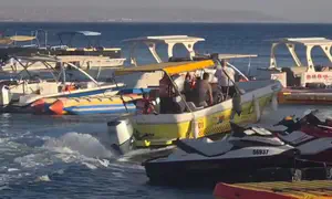 הרוג, נעדר ופצועים בהתהפכות סירה באילת