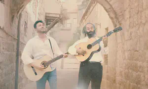 שלמה קרליבך ואלי לוין שרים "אני מאמין"