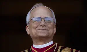 Pope quotes Israeli poet in Christmas sermon