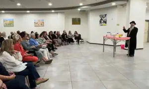 במקום עצרת תפילה לשחרור החטוף - ערב הודיה