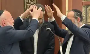 צפו: ריקודים לכבוד הדיינים הנבחרים