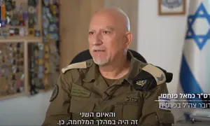"ח'מינאי הכריז עליי גזר דין מוות"
