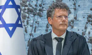 שופט מחוזי פרש - בגלל התנהלות הנשיא עמית