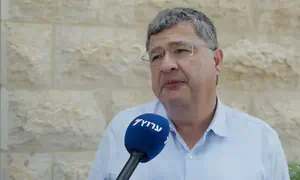 האב השכול שממשיך את שליחות בנו