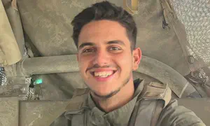 "אחי הצעיר, החבר הכי טוב שלי"