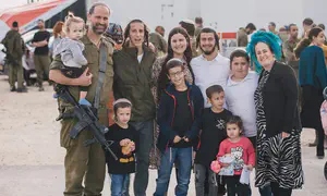 אני, שבעלי בצו 8 - ואתה מאשים אותי?