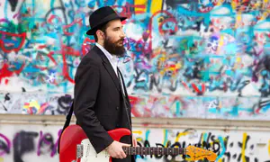 הרוקיסט החב"דניק משיק אלבום בכורה