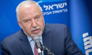 Telegram channel editor rebukes Liberman over Abu Shabab militia